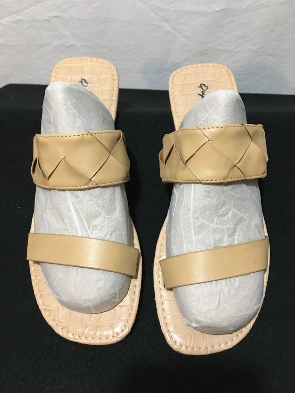 Qupid flat sandals